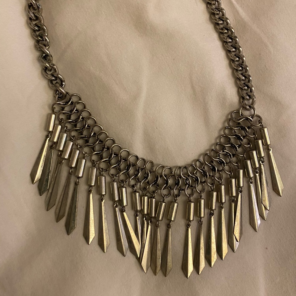🔥 5 for $25! Silver statement piece necklace